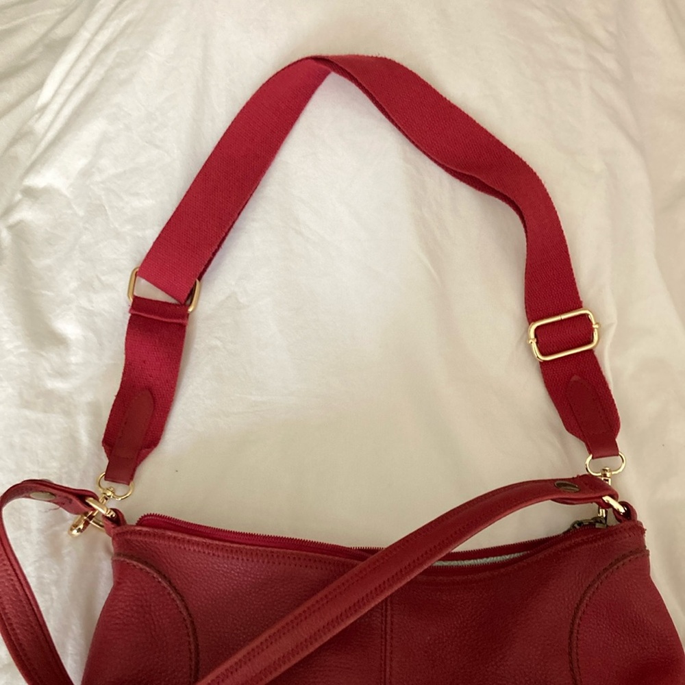 The Sak Red Leather Shoulder Bag - Picture 11 of 12